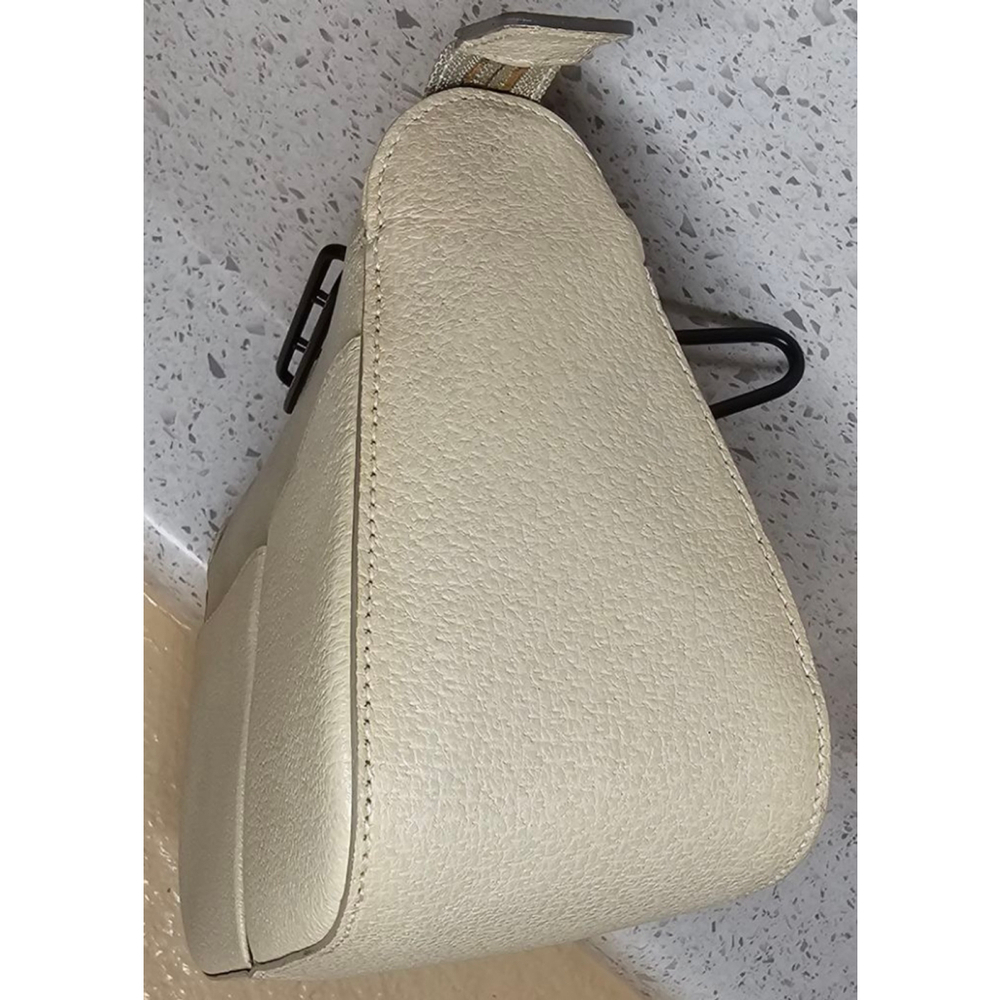 90s Vintage Beige/ Cream Gucci Pouch - Picture 4 of 9
